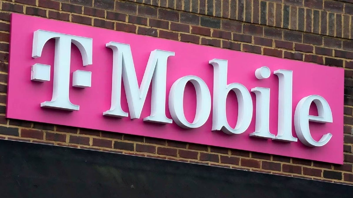 T-Mobile angers dealers by making drastic changes to compensation